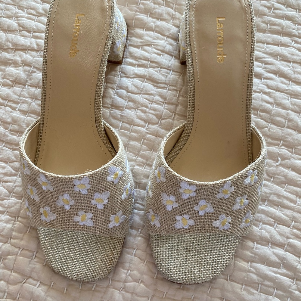 Size 8 low heel
